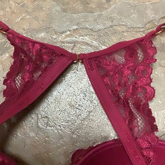 ⚠️ Daisy Fuentes intimates lace back bra - Picture 7 of 8